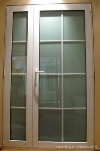 新亮门窗销售卖中高档铝木复合门窗,给图做工138205554